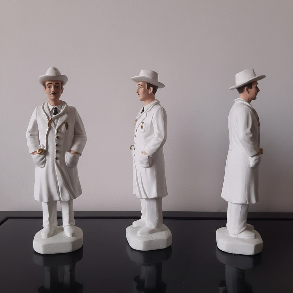 Varias estatuas Doctor José Gregorio Hernández